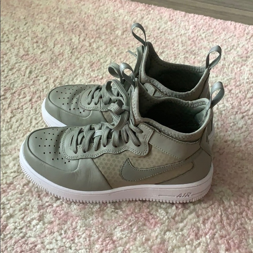 Nike Air Force 1’s Mid